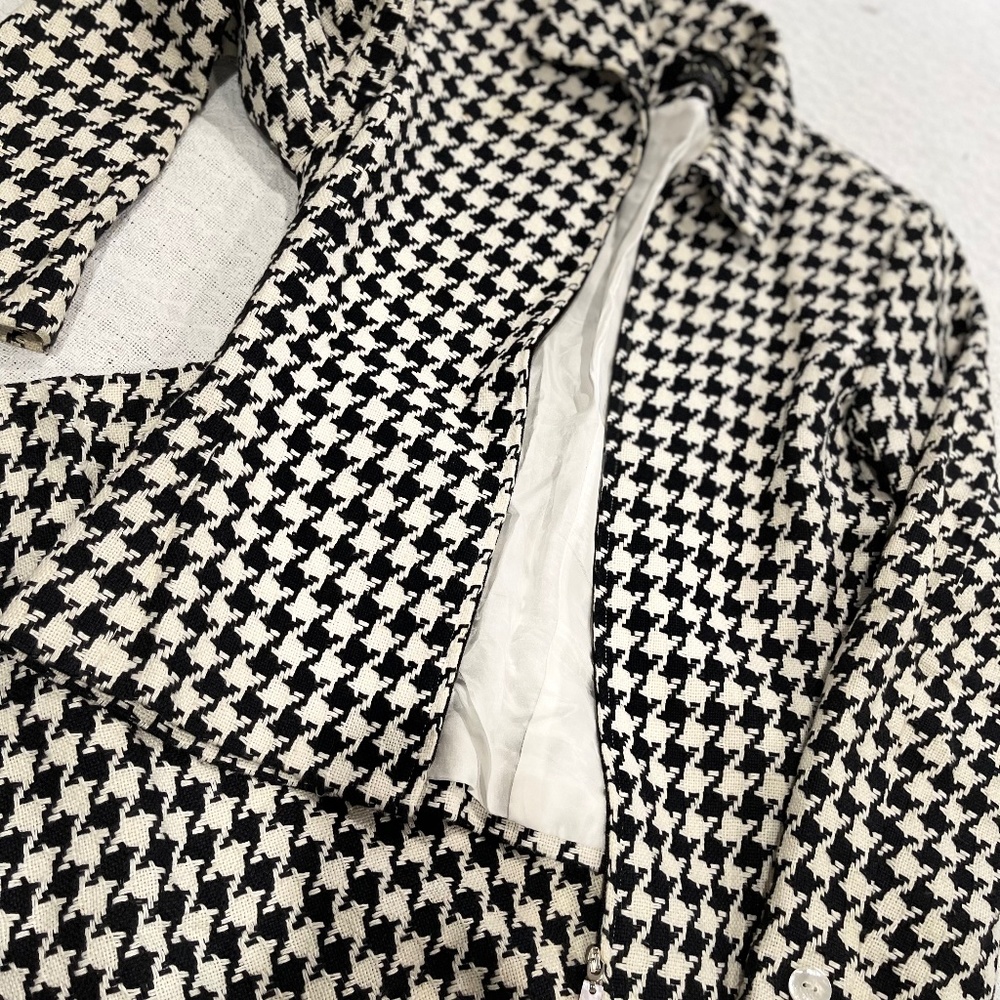 Dana Buchman Italian Wool Set Jacket and Skirt $ 45 Excellent Condition